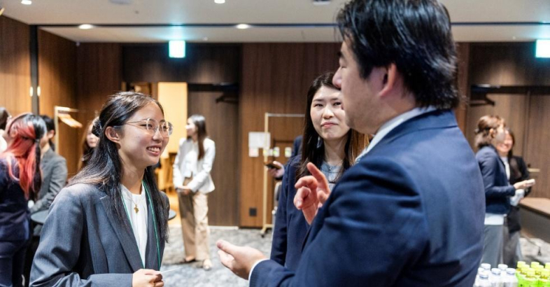 最終審査会では、アフリカのソーシャルビジネスに詳しいサラヤの更家副社長からもアドバイスを受けた